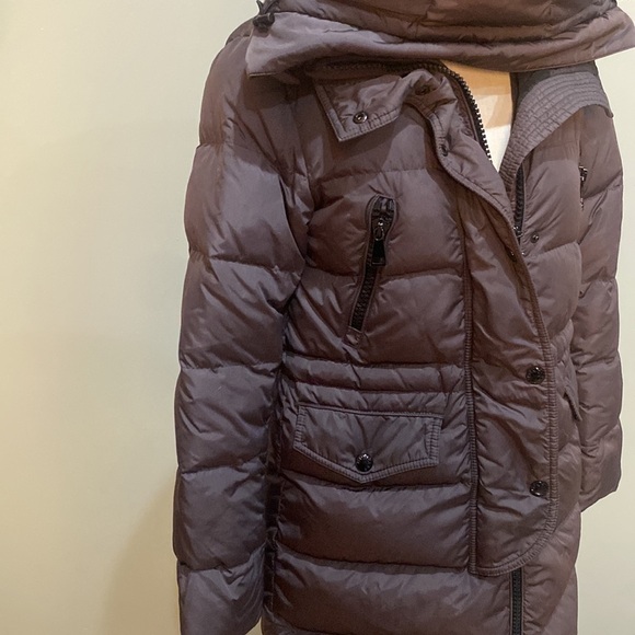 Moncler women’s puffer jacket - Picture 14 of 16